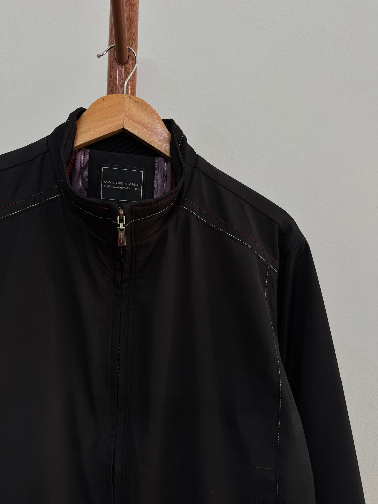 Old Money aesthetic 💰
Black ‘Vanchef ’ Tailored Fit Jacket with silk lining