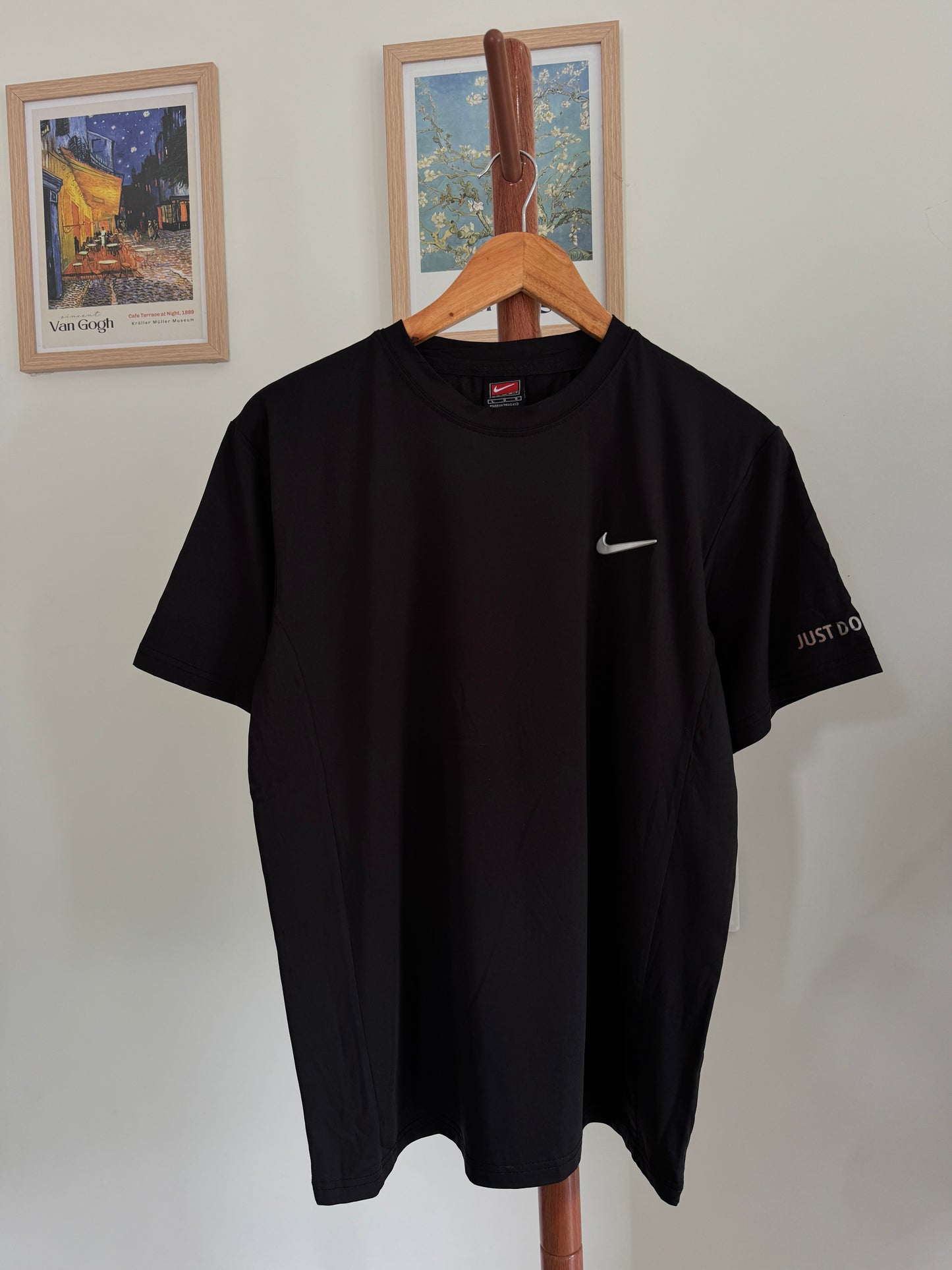 NIKE 90’s SILVER LOGO TEE