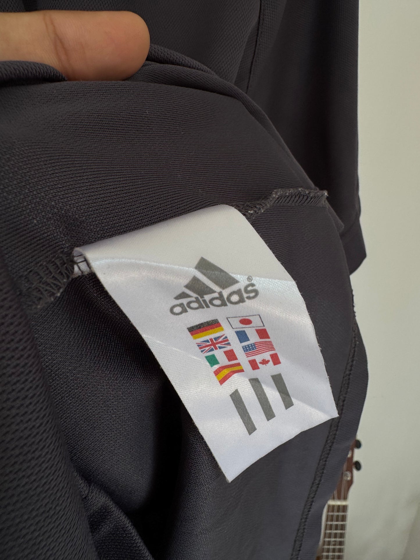 Vintage adidas 90's retro tee