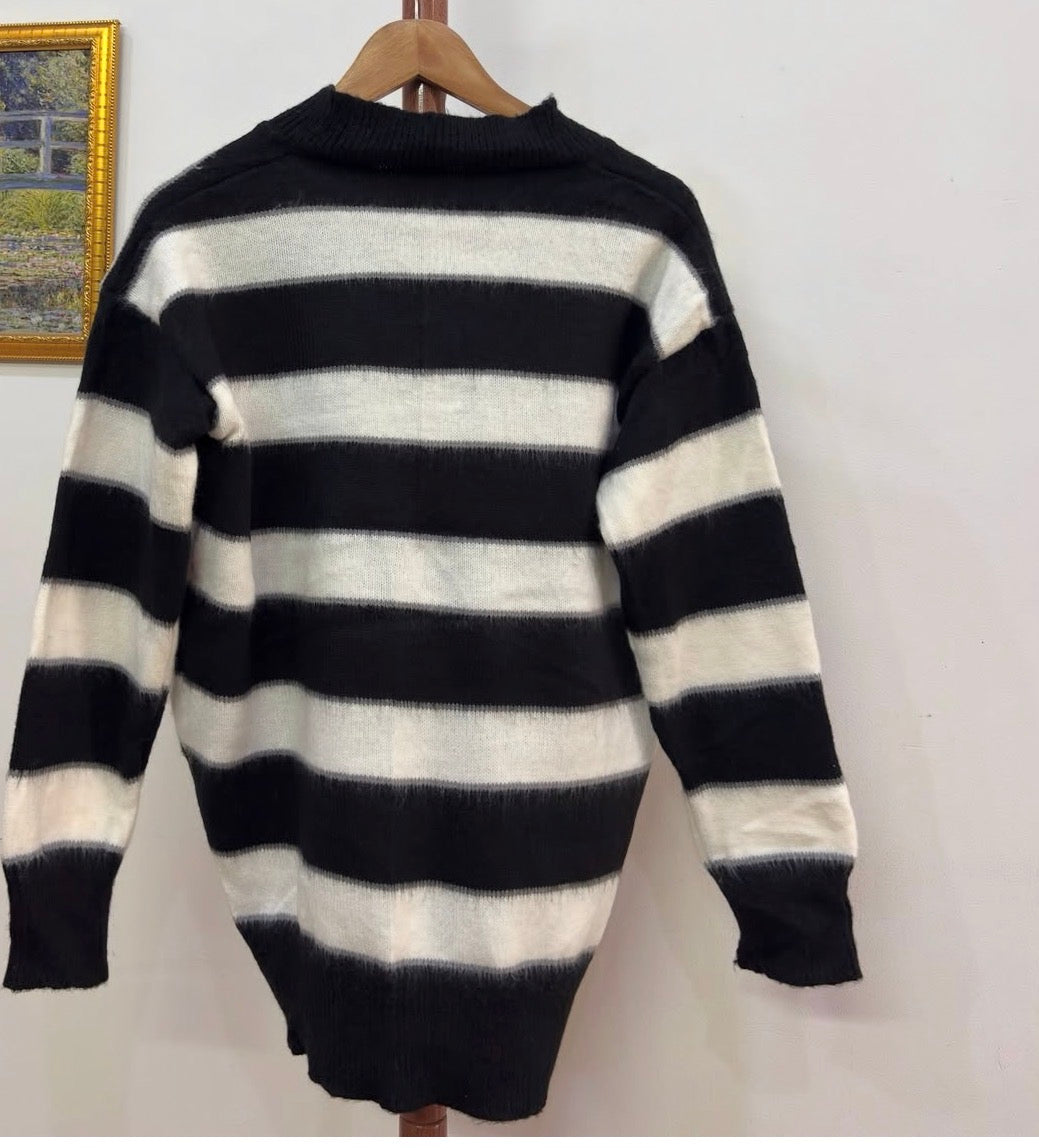 Aesthetic Striped Fuzzy Vneck Sweater