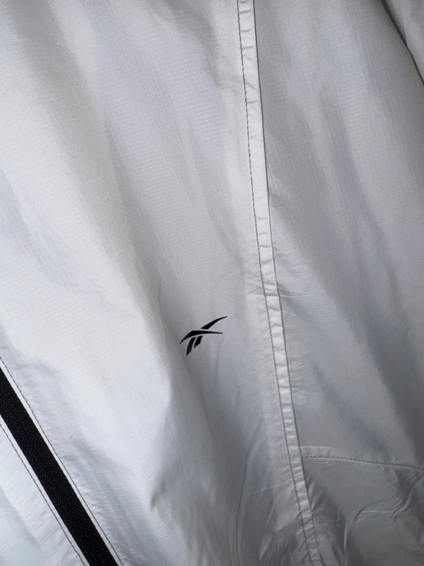 Reebok Old School Overfit Windbreaker Jacket