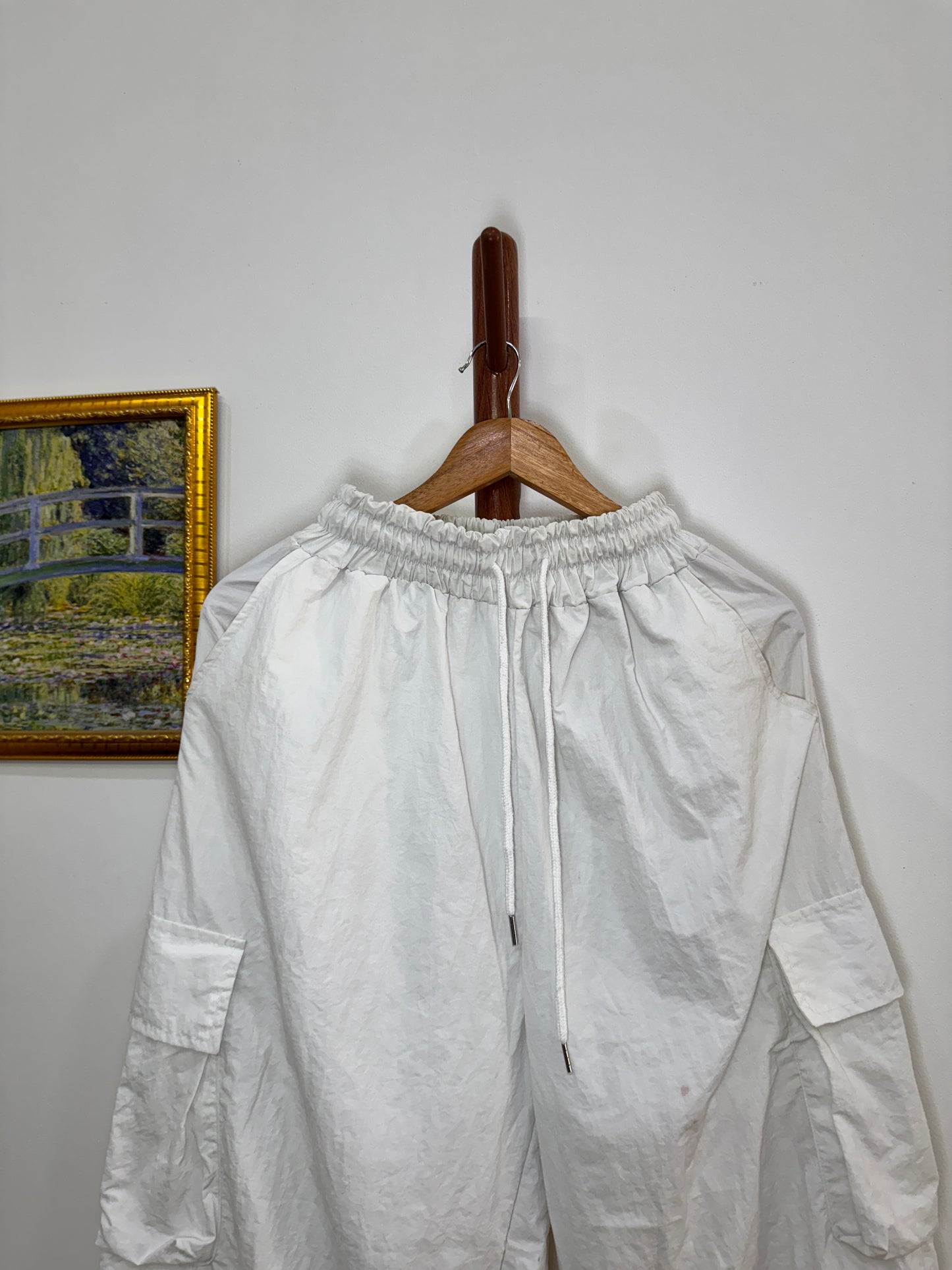 White Baggy Parachute