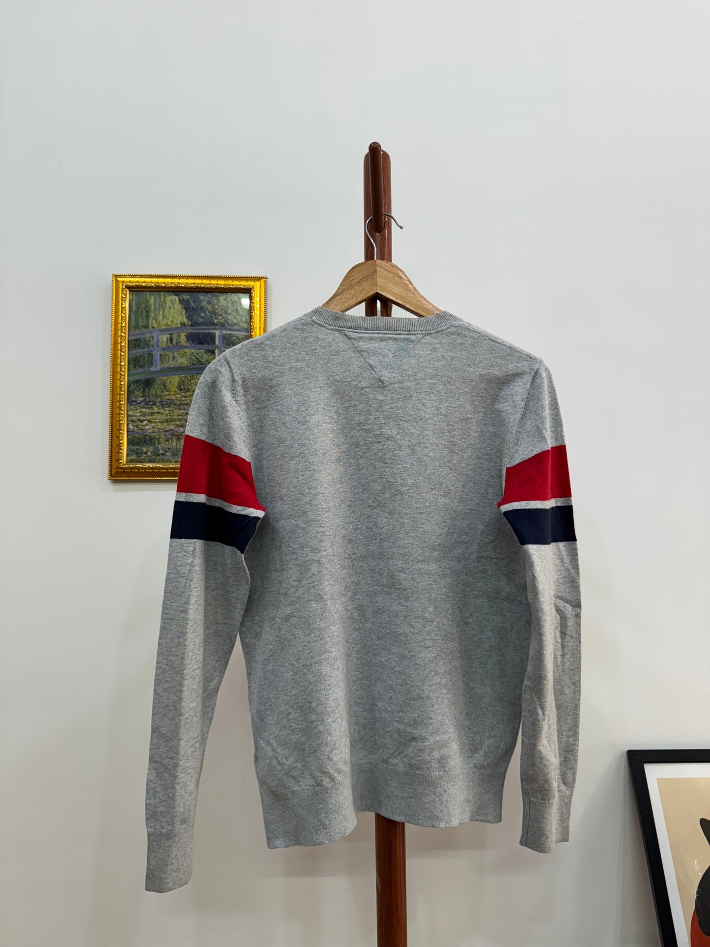 Grey 'Tommy Hilfiger' sweater (XS)