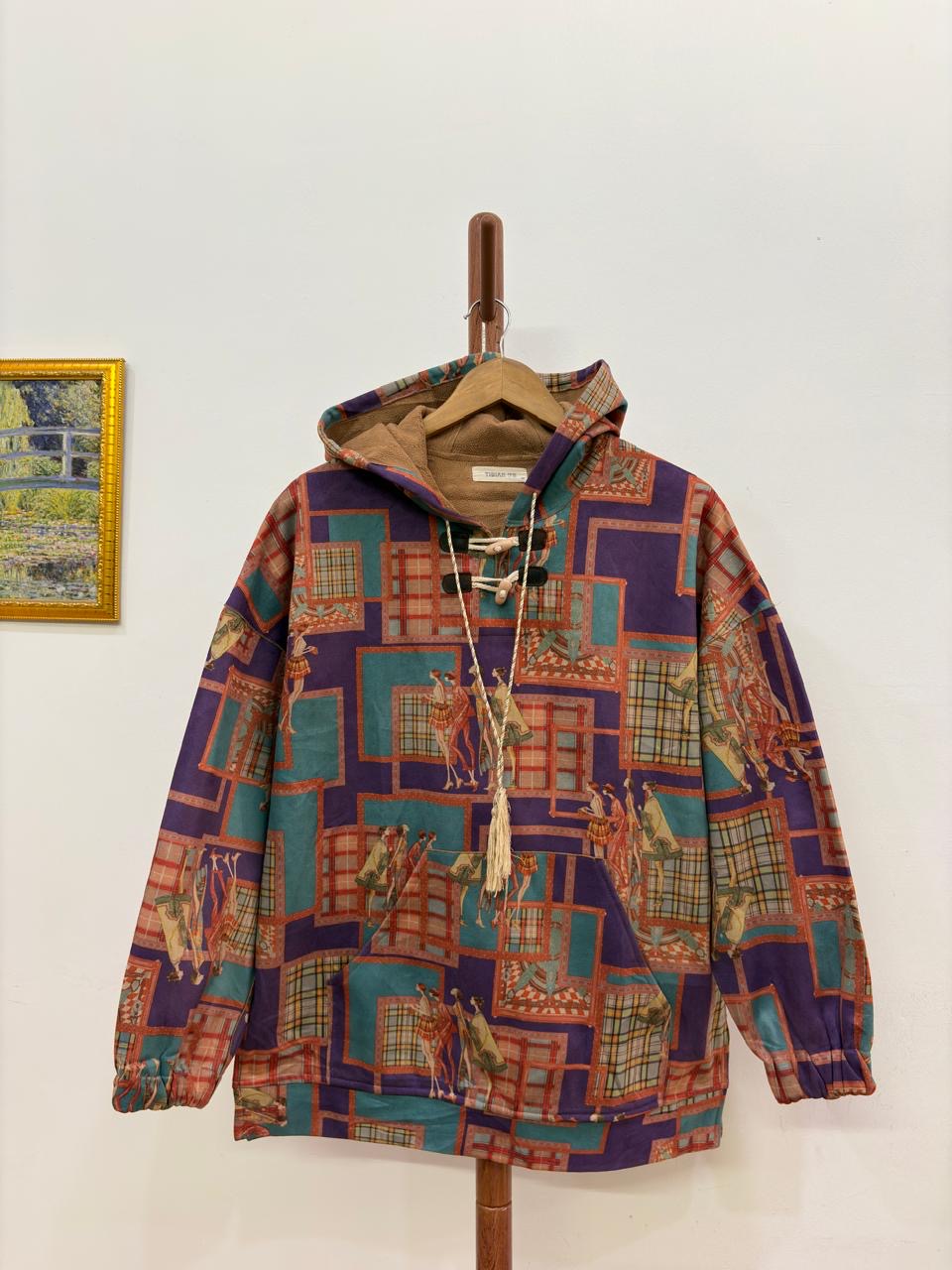 Vintage Artsy Fleece Hoodie 
Thick ,Warm & great for winter 
Fits