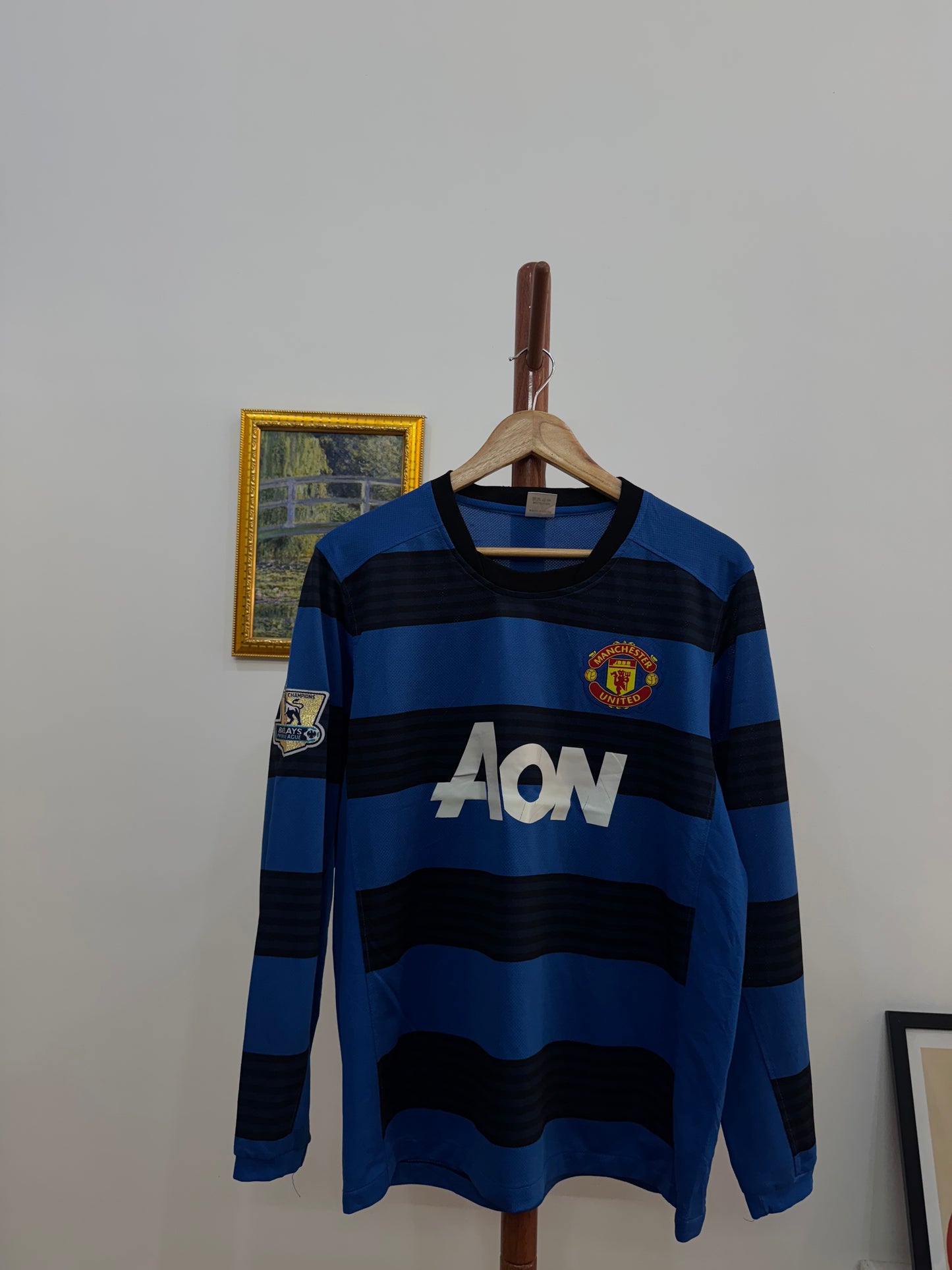 Blue Manchester United Jersey in (S)