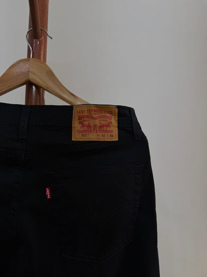 Authentic ‘LEVIS’ 511 Denim
Regular Slim Fit | No damage or defects