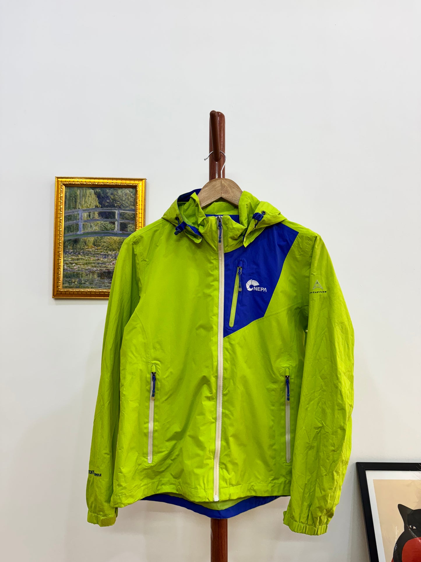 Solid green ‘NEPA ’ OUTDOOR JACKET (S)