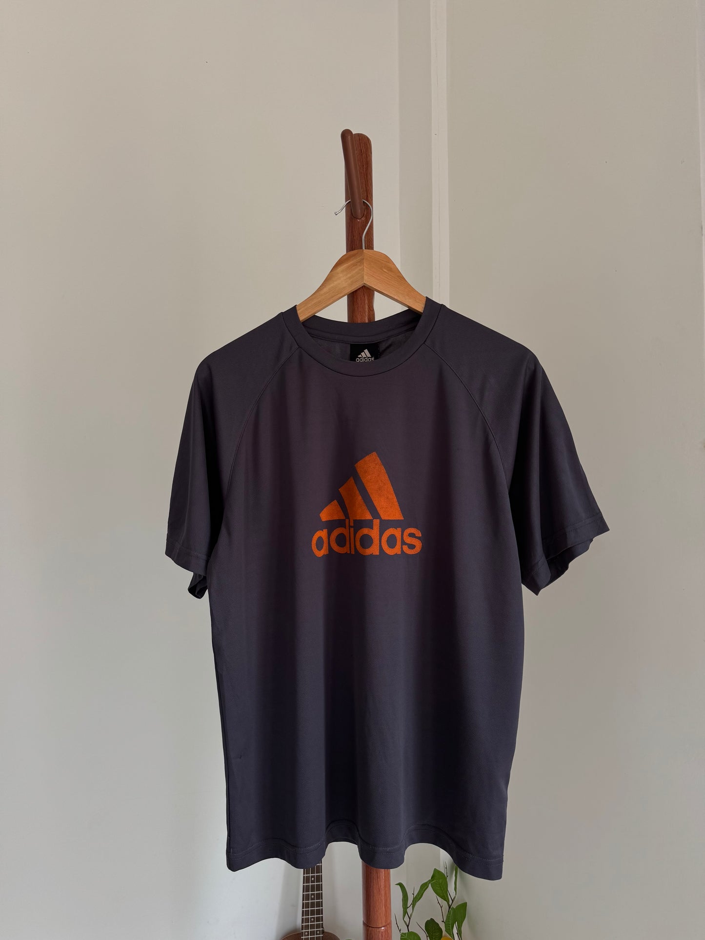 Vintage adidas 90's retro tee