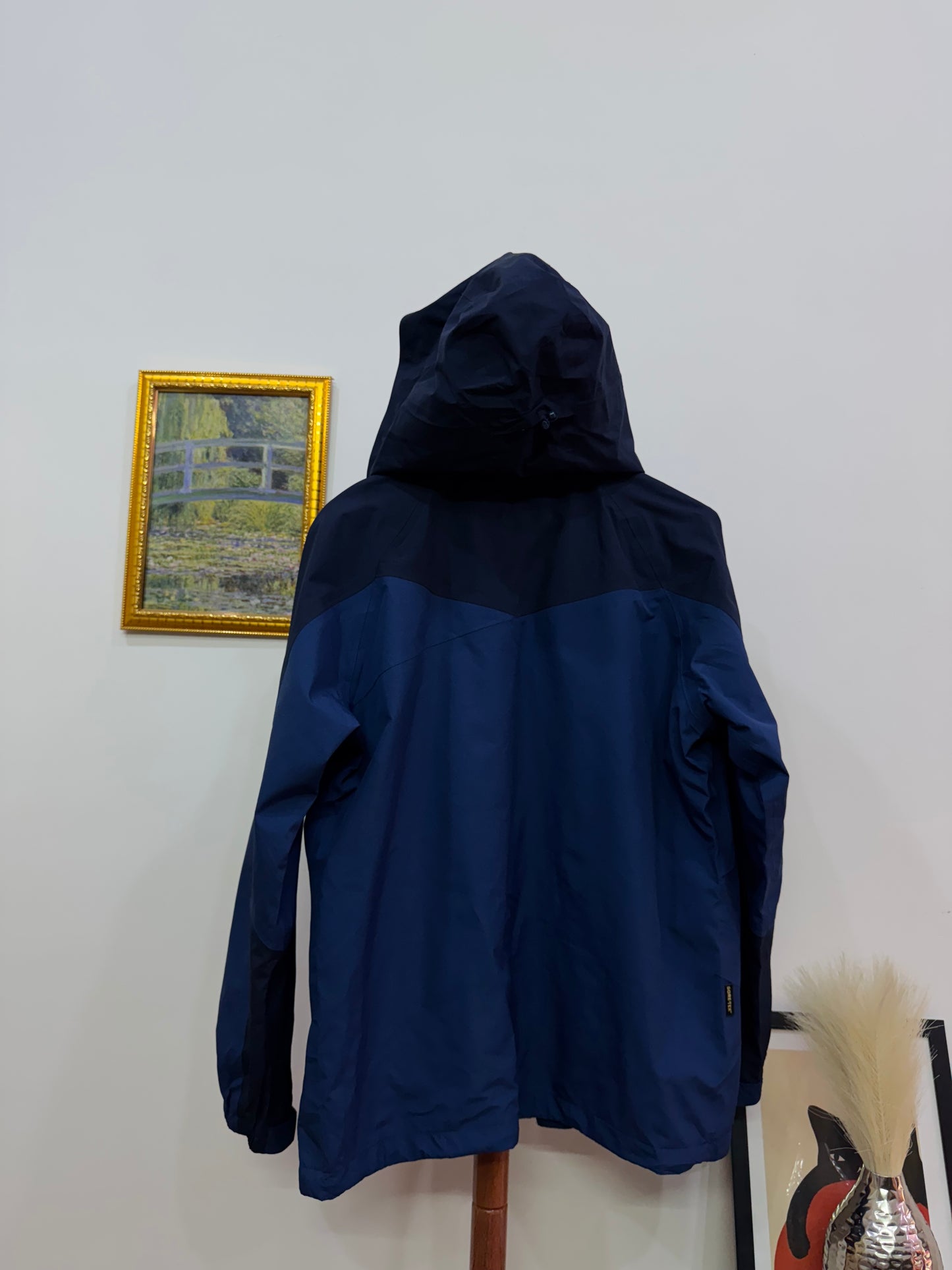 Blue Goretex Outdoor jacket