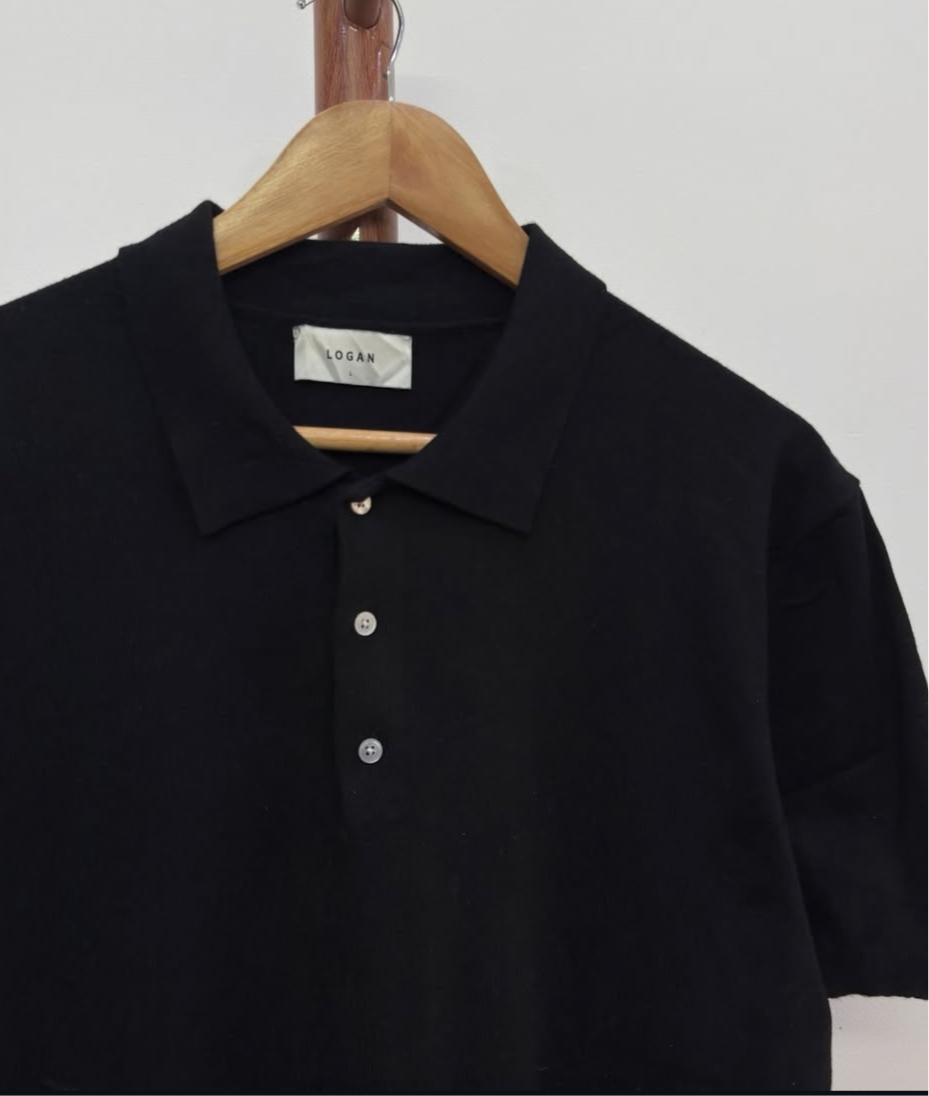 LOGAN' Black Knitted Top