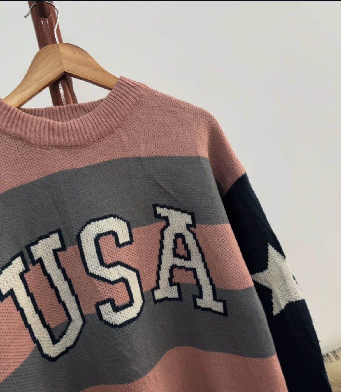 Thick ‘USA’ Knitted Sweater