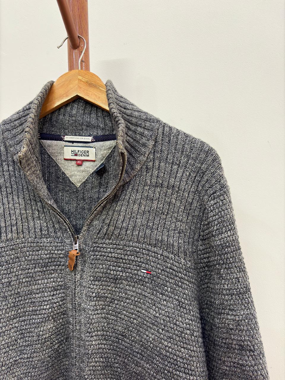 Old money essentials 
Textured Grey Authentic 'Tommy Hilfiger' Sweater