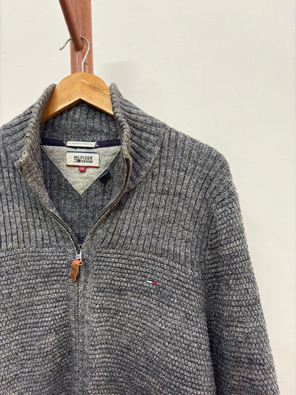 Old money essentials 
Textured Grey Authentic 'Tommy Hilfiger' Sweater