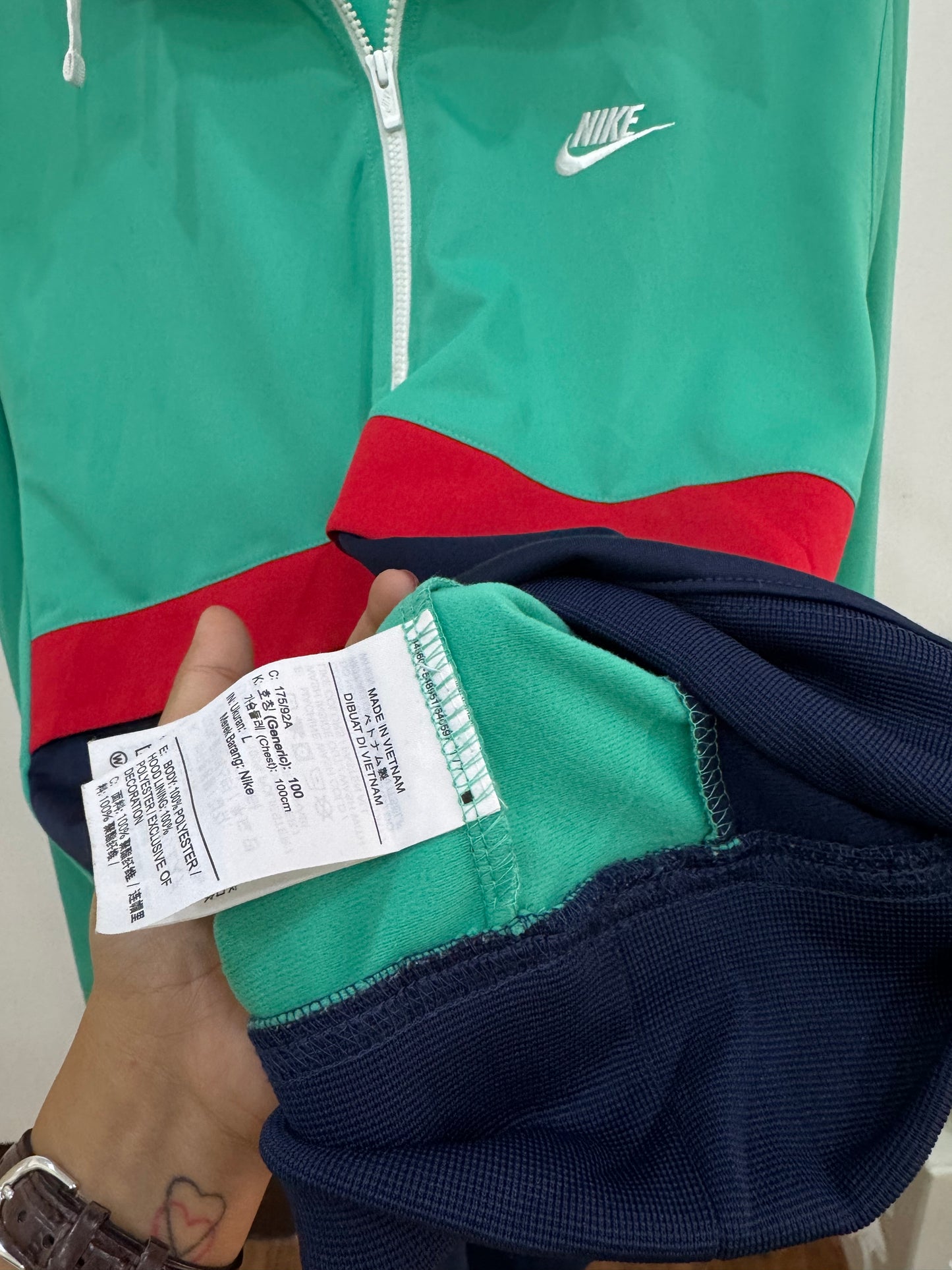 NIKE Colorblock QuarterZip Hoodie