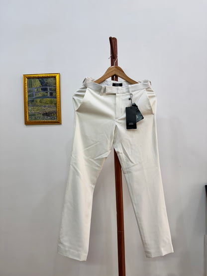 Musinsa Standard’ White Tailored Fit Trouser