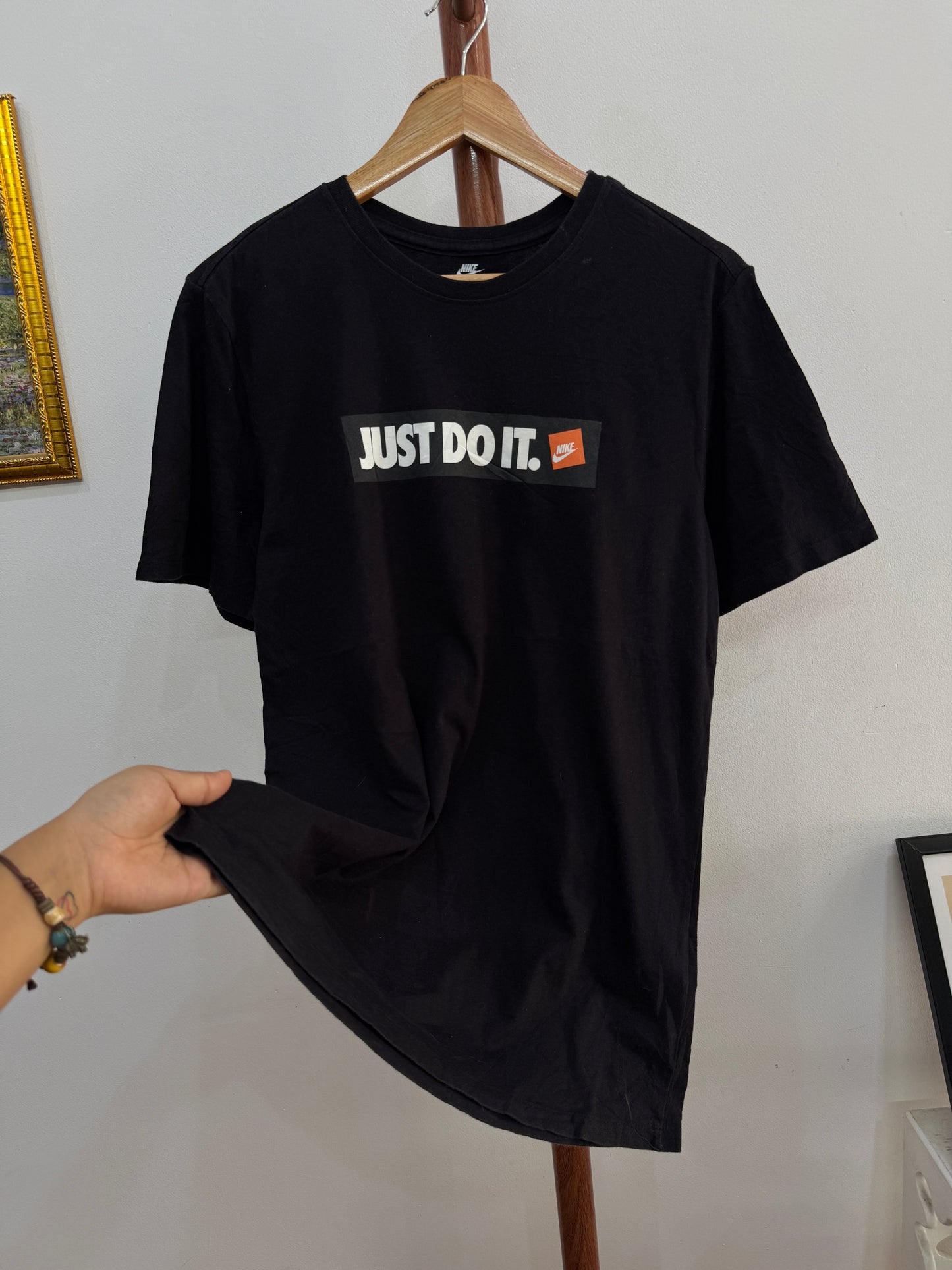 Black Nike Just do it Tee