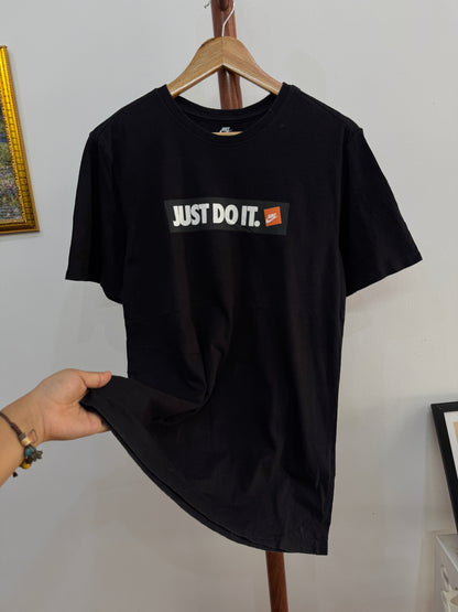 Black Nike Just do it Tee