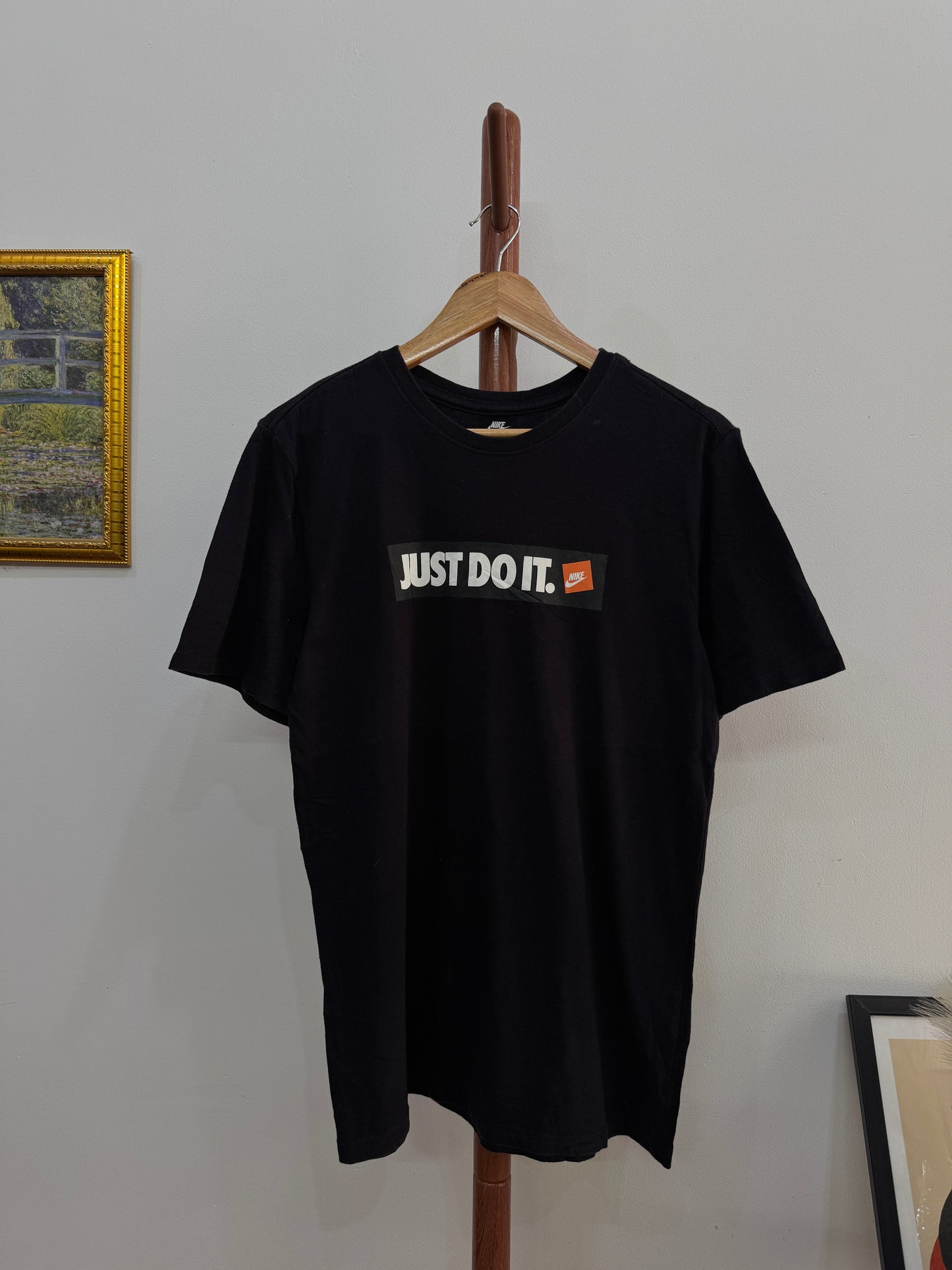 Black Nike Just do it Tee
