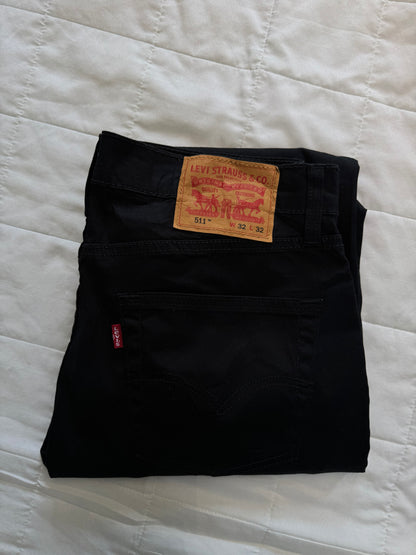 Authentic ‘LEVIS’ 511 Denim
Regular Slim Fit | No damage or defects