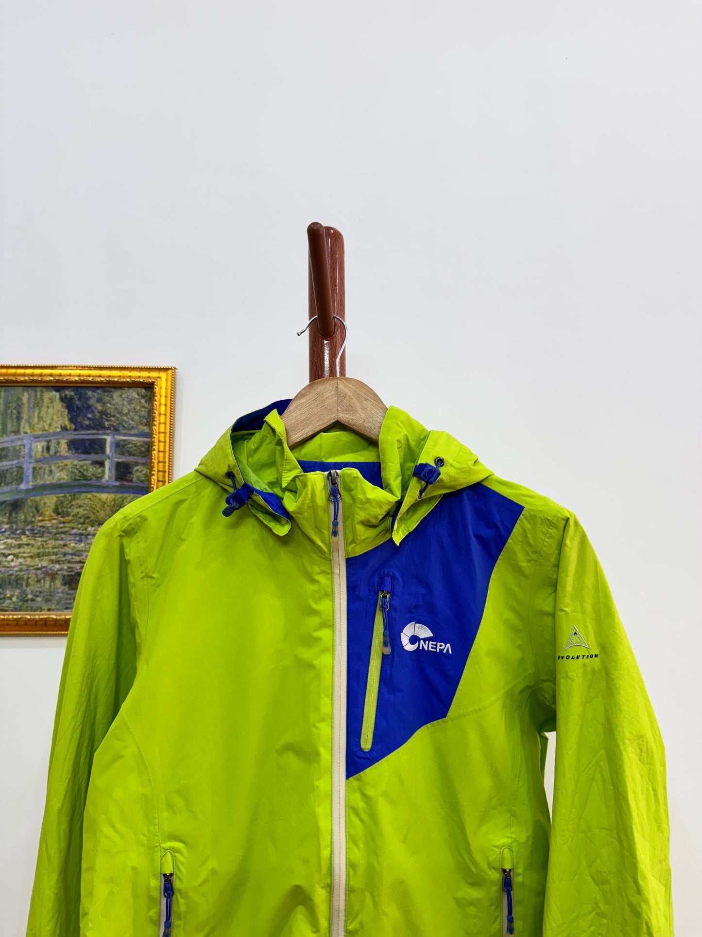 Solid green ‘NEPA ’ OUTDOOR JACKET (S)