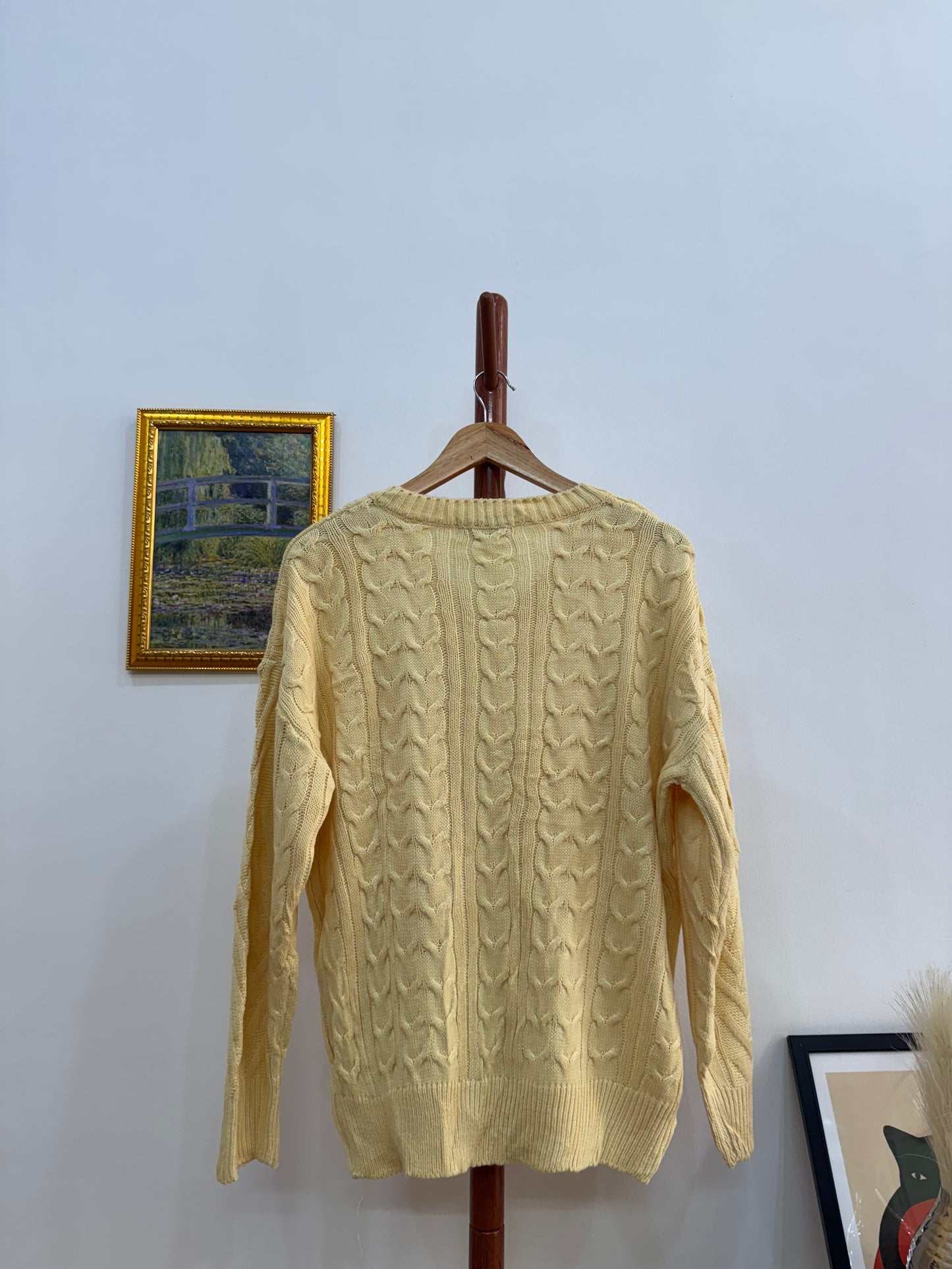 Butter Yellow V-neck Cable-Knit🧶