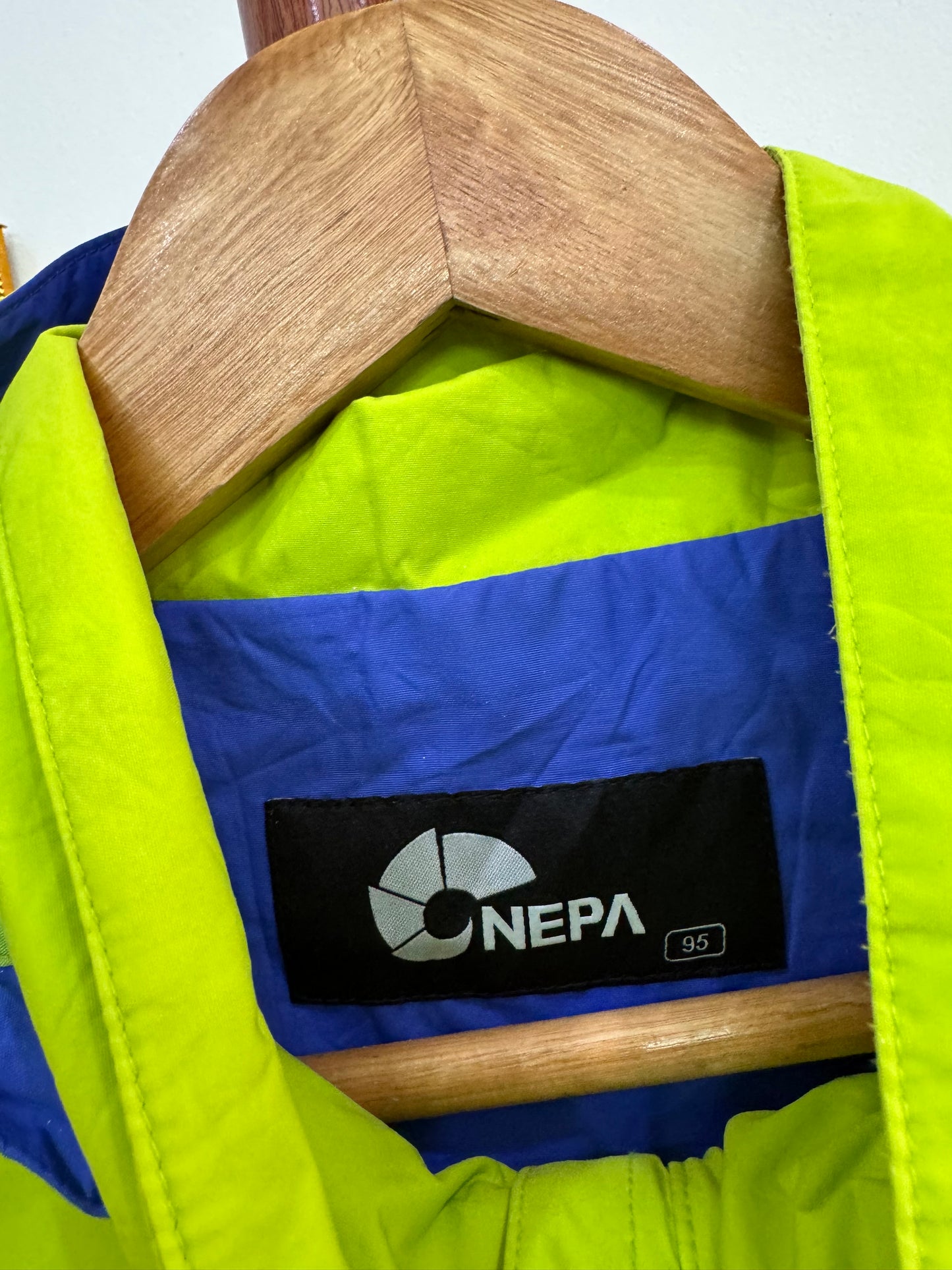 Solid green ‘NEPA ’ OUTDOOR JACKET (S)