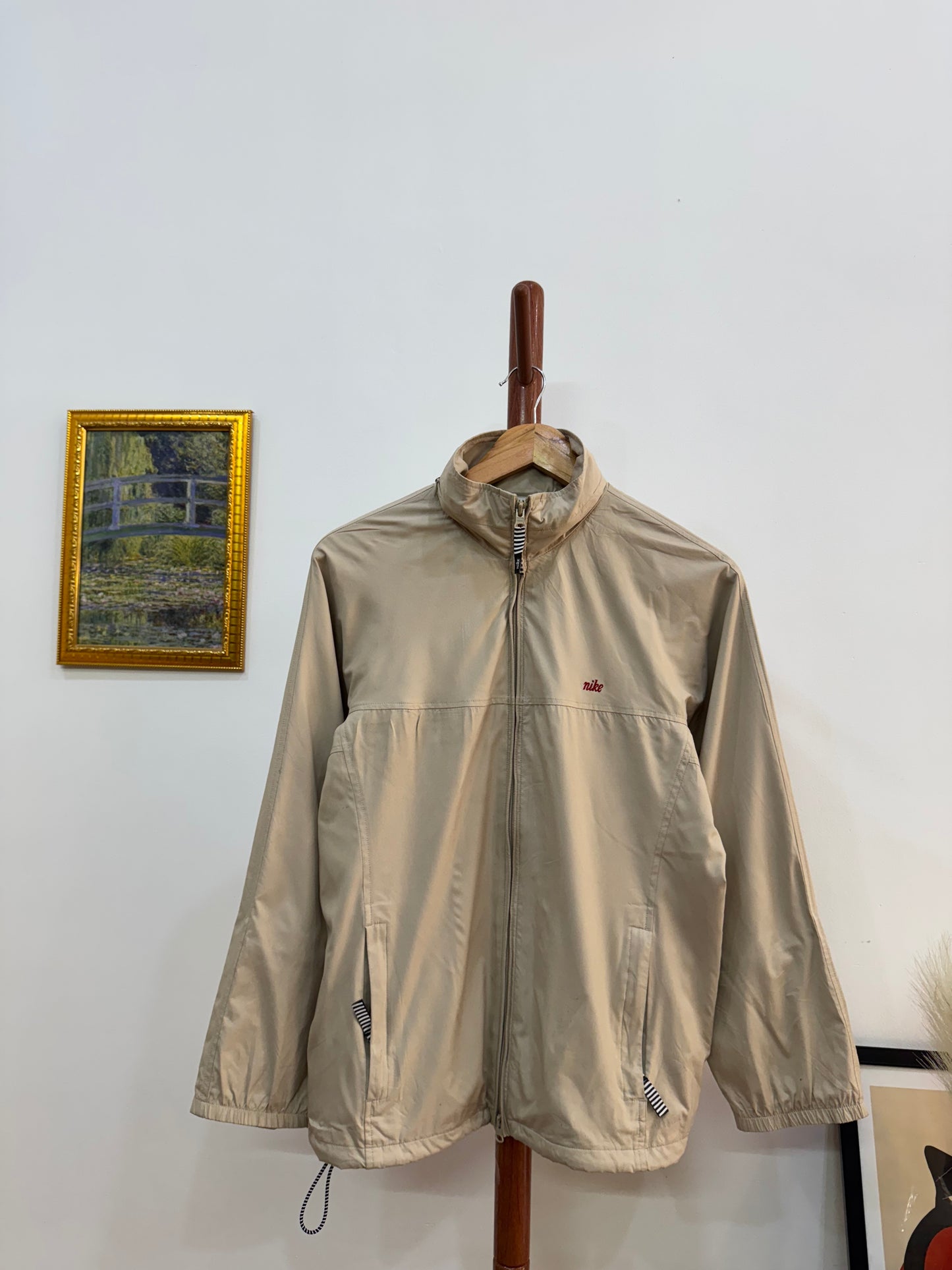 Nude Beige 2000’s NIKE jacket