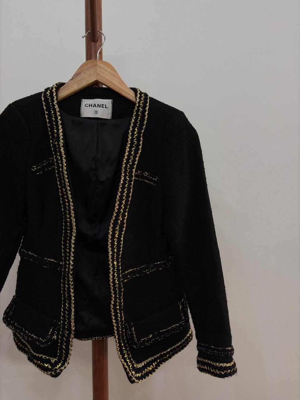 CHANEL tweed blazer