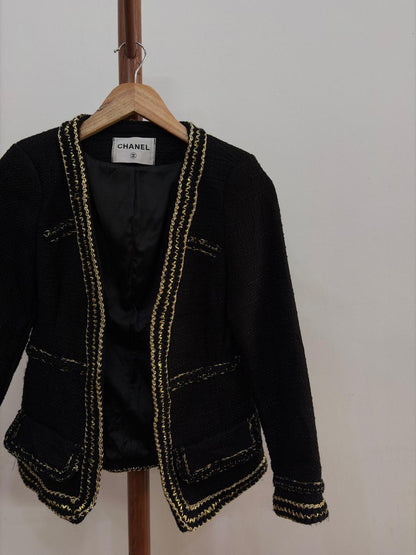 CHANEL tweed blazer