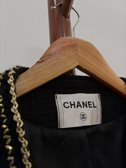 CHANEL tweed blazer