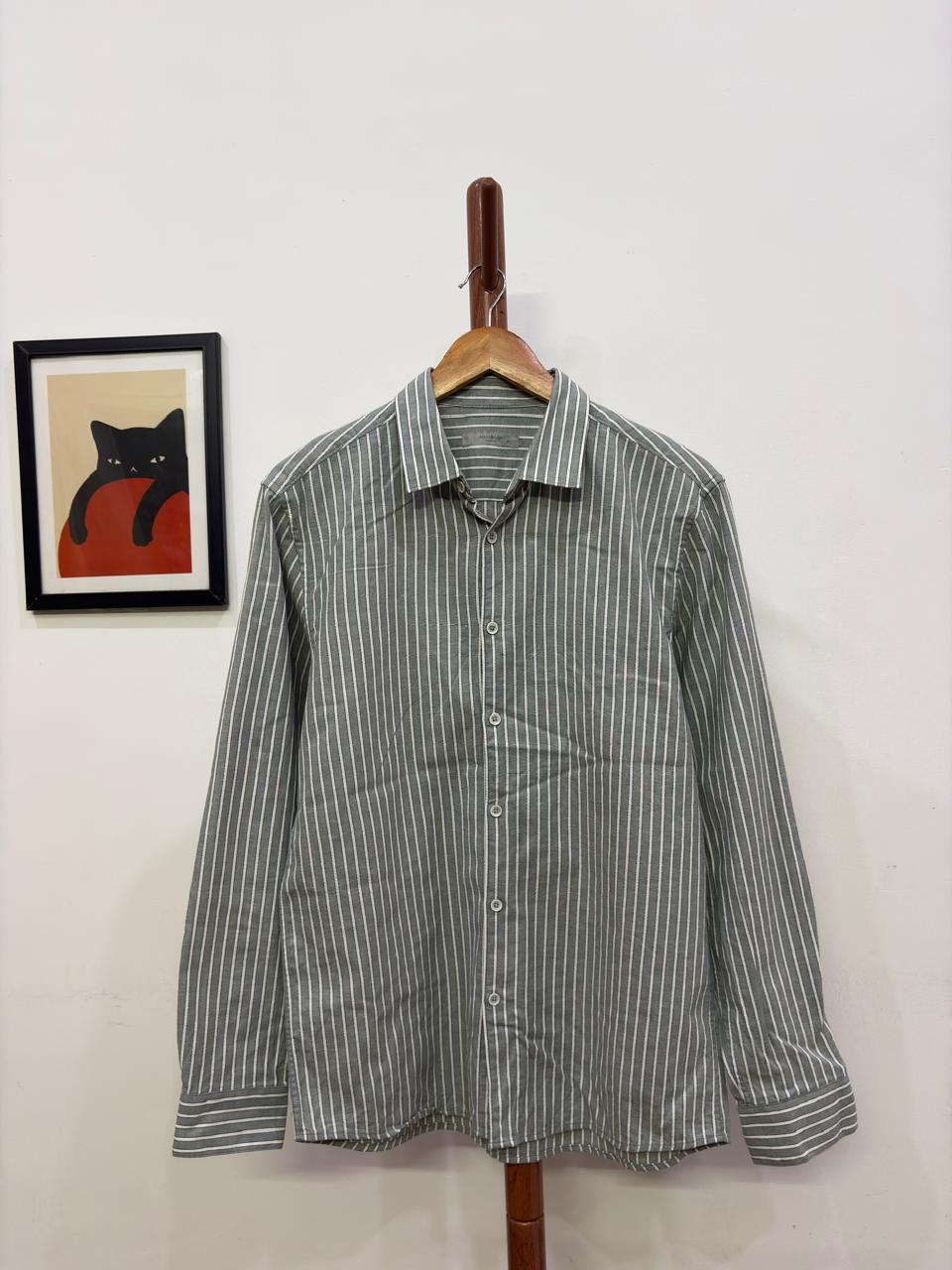 SPAO B/w Checkered Oxford Shirt 
Great for summer,love the fabric & Unisex