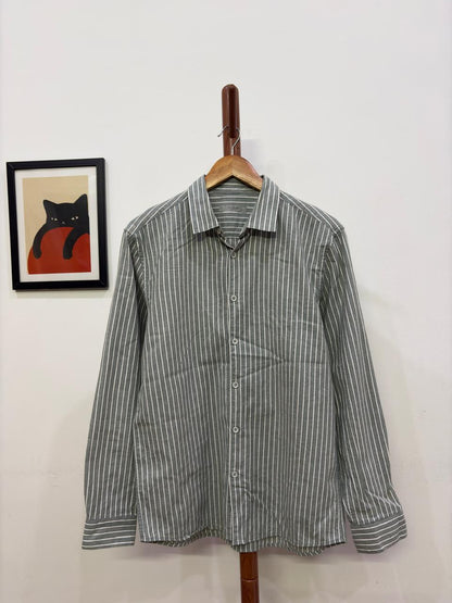 SPAO B/w Checkered Oxford Shirt 
Great for summer,love the fabric & Unisex