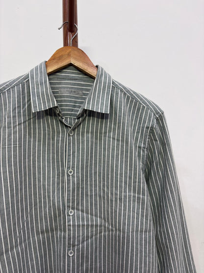 SPAO B/w Checkered Oxford Shirt 
Great for summer,love the fabric & Unisex