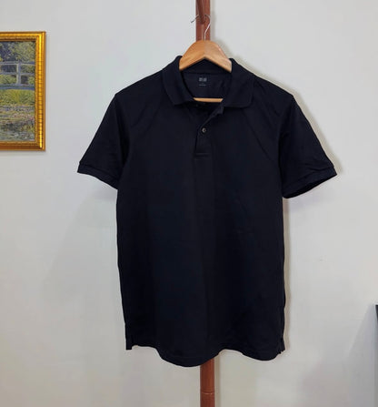 Uniqlo’ Navy Blue  Polo Tee