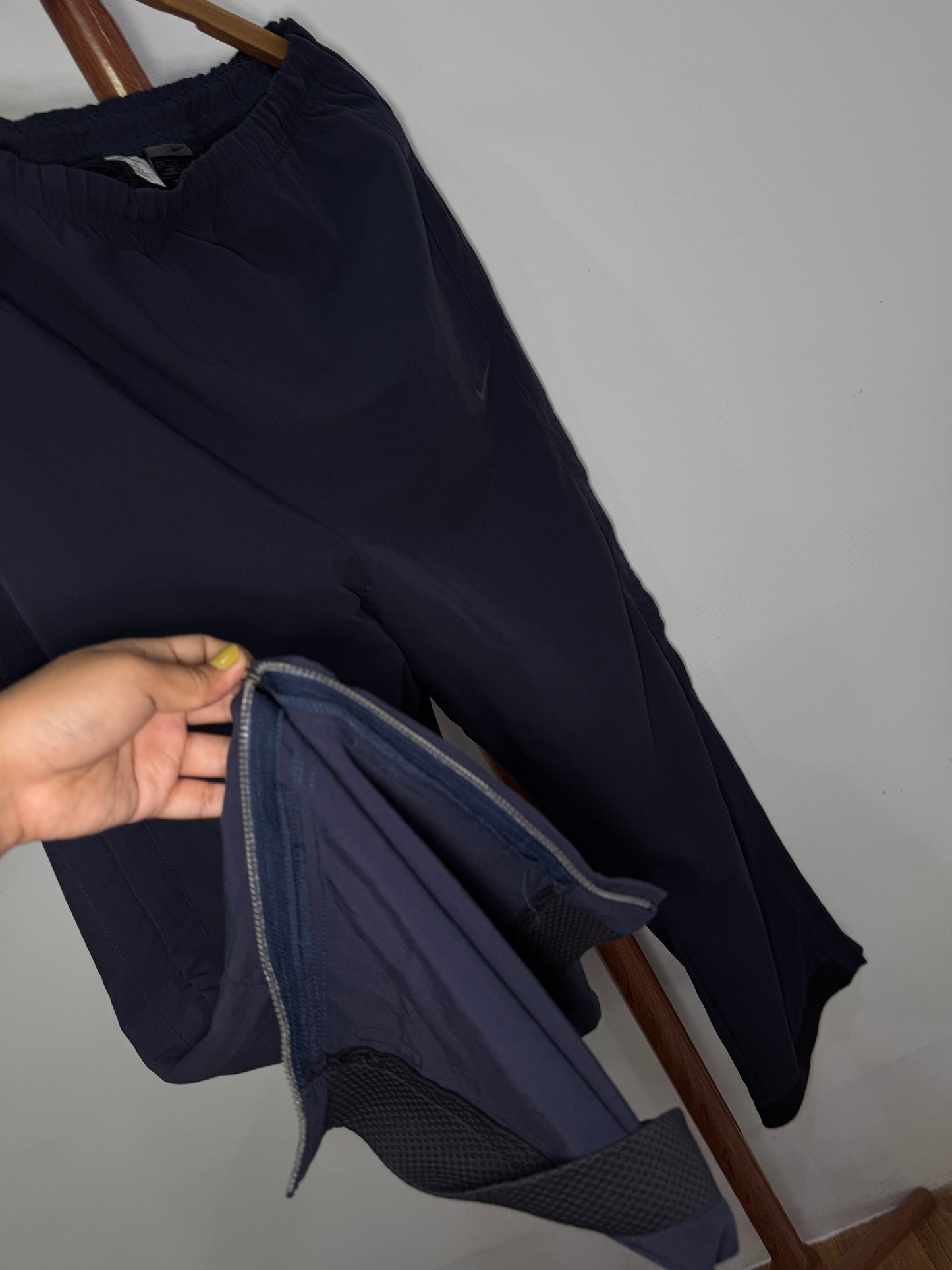 Vintage 00’s ‘Nike’ Swoosh Baggy Parachute Pant