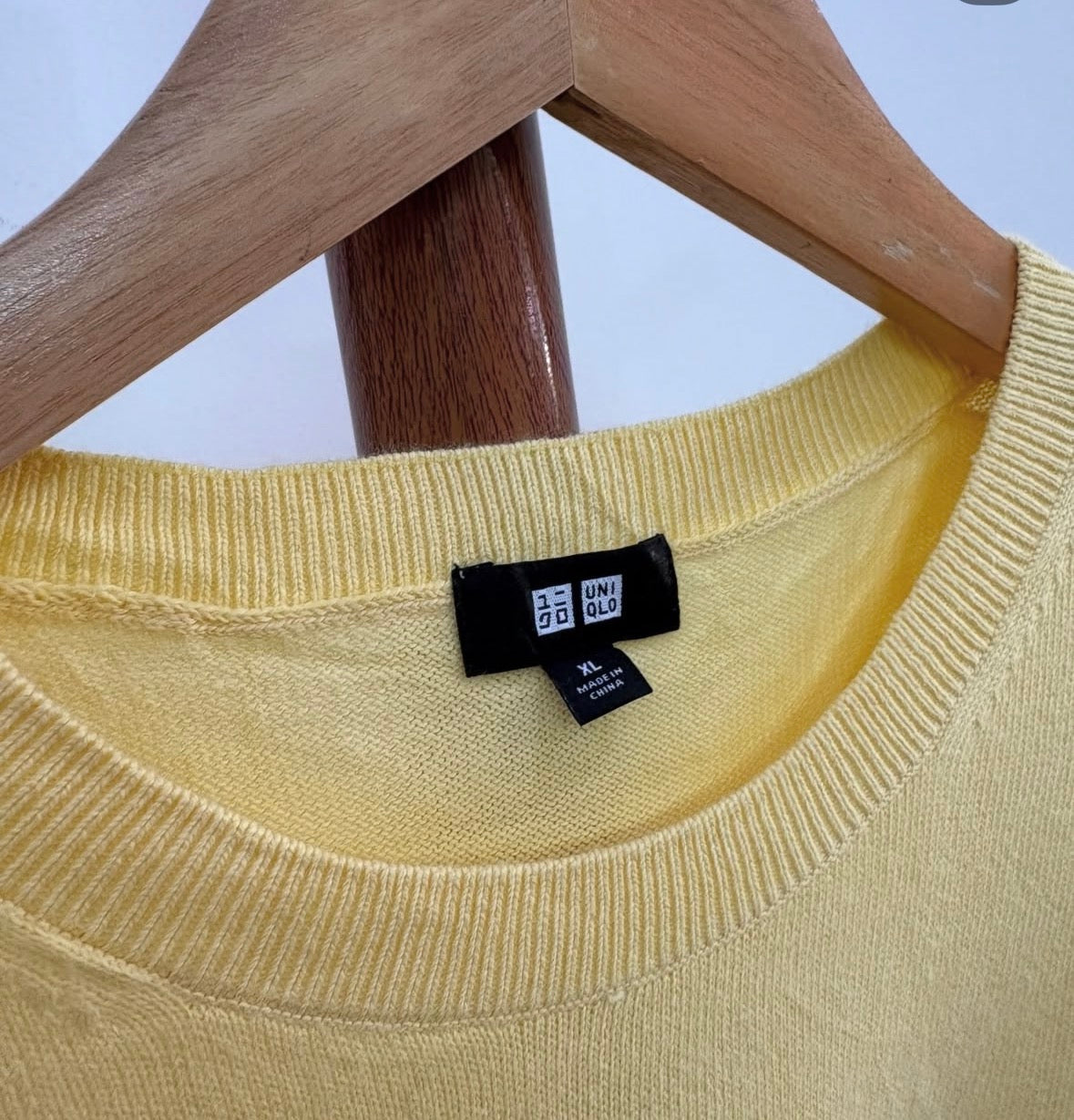 Uniqlo Yellow Seamless Knitted Sweater