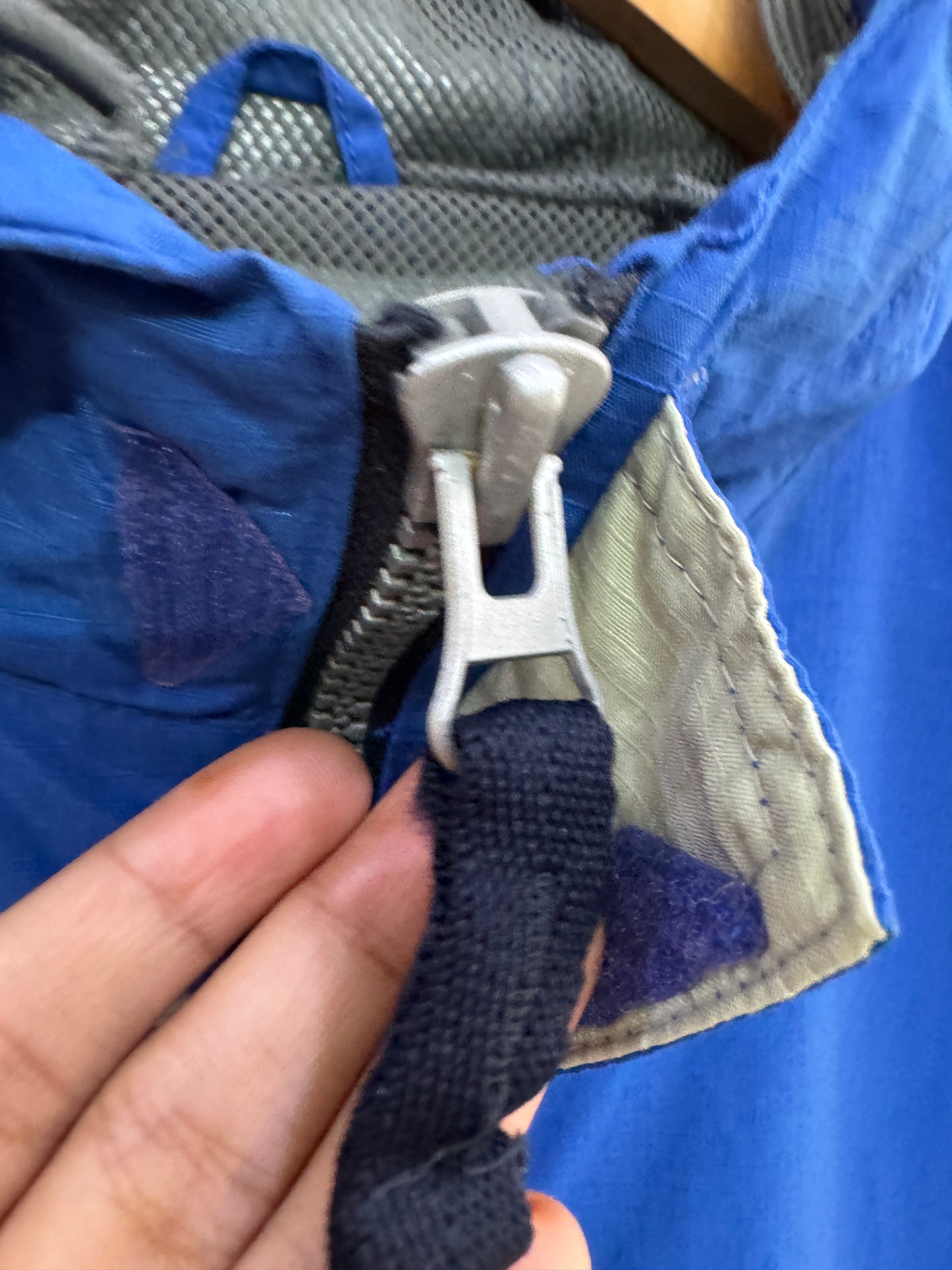 GAP BLUE WINDBREAKER JACKET