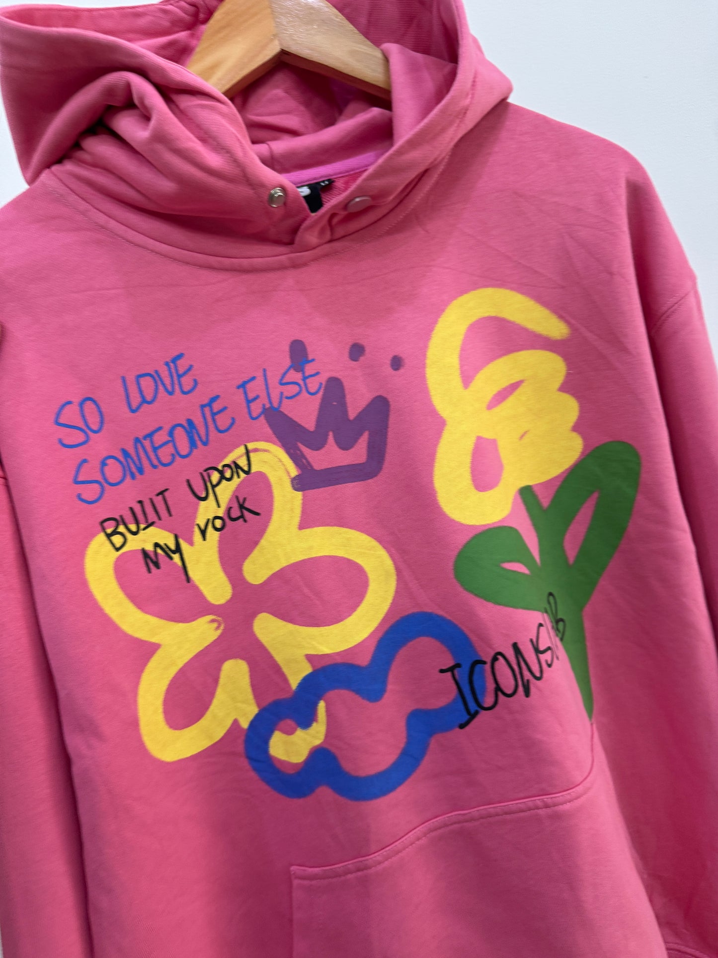 Icons Lab Hoodie – Heart Sprayed “Pino” 🎨