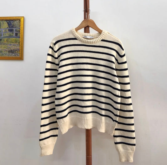 B/W Striped Zara Knitted Sweater 
Minimal & A must have