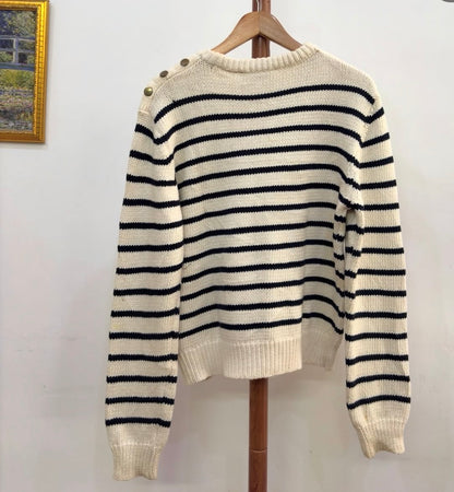 B/W Striped Zara Knitted Sweater 
Minimal & A must have