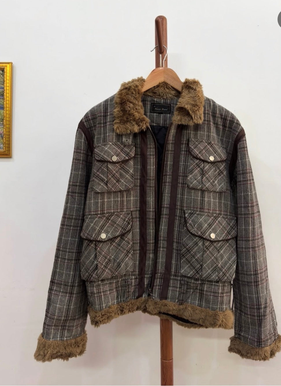 Vintage Plaid Fur Shearling Jacket 
Thick Quilted inner fabric with sherpa collar