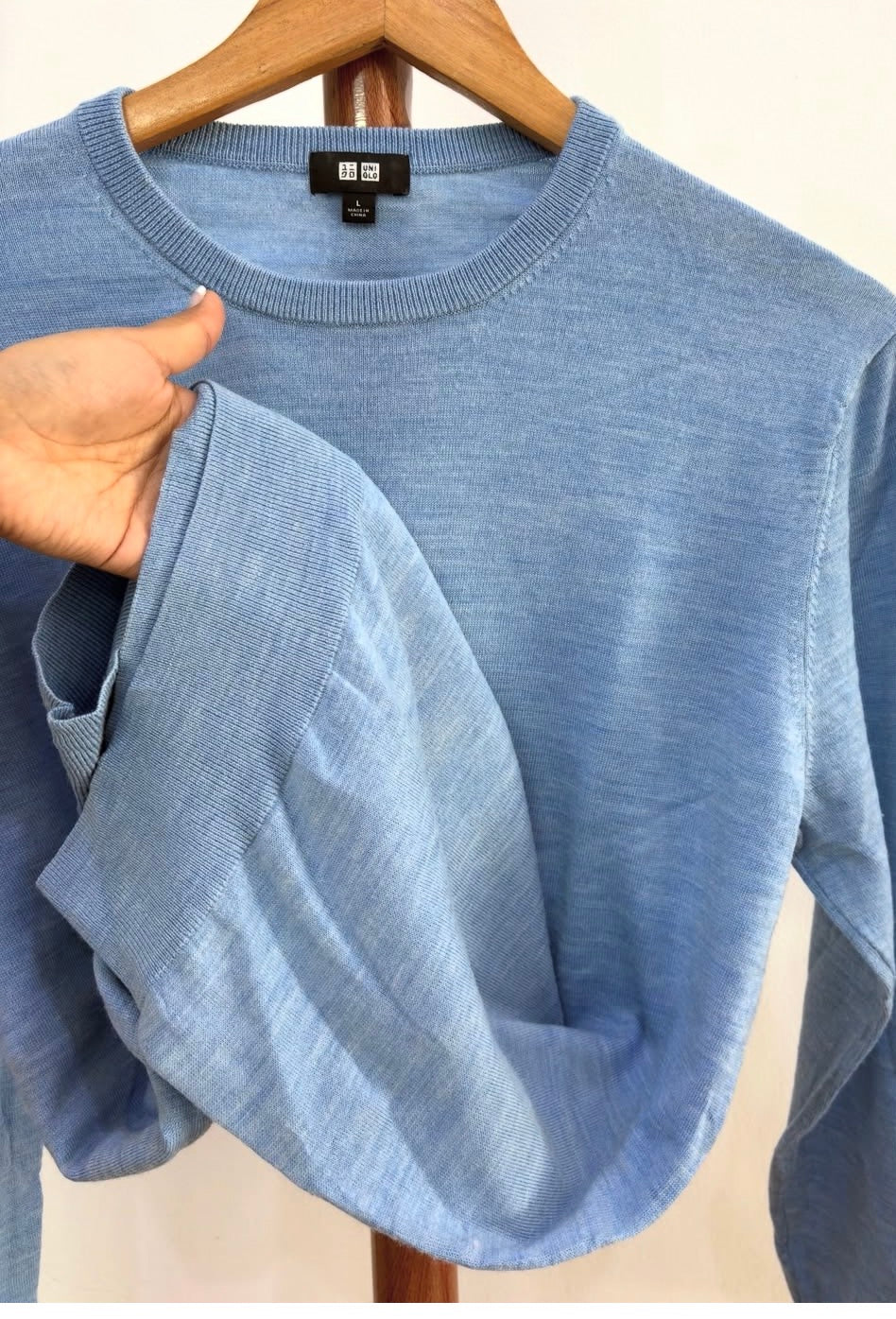 Soft 'Uniqlo Seamless Knitted Sweater