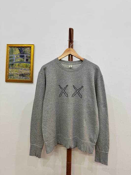Fav! Uniqlo x Kaws Sweatshirt Beige