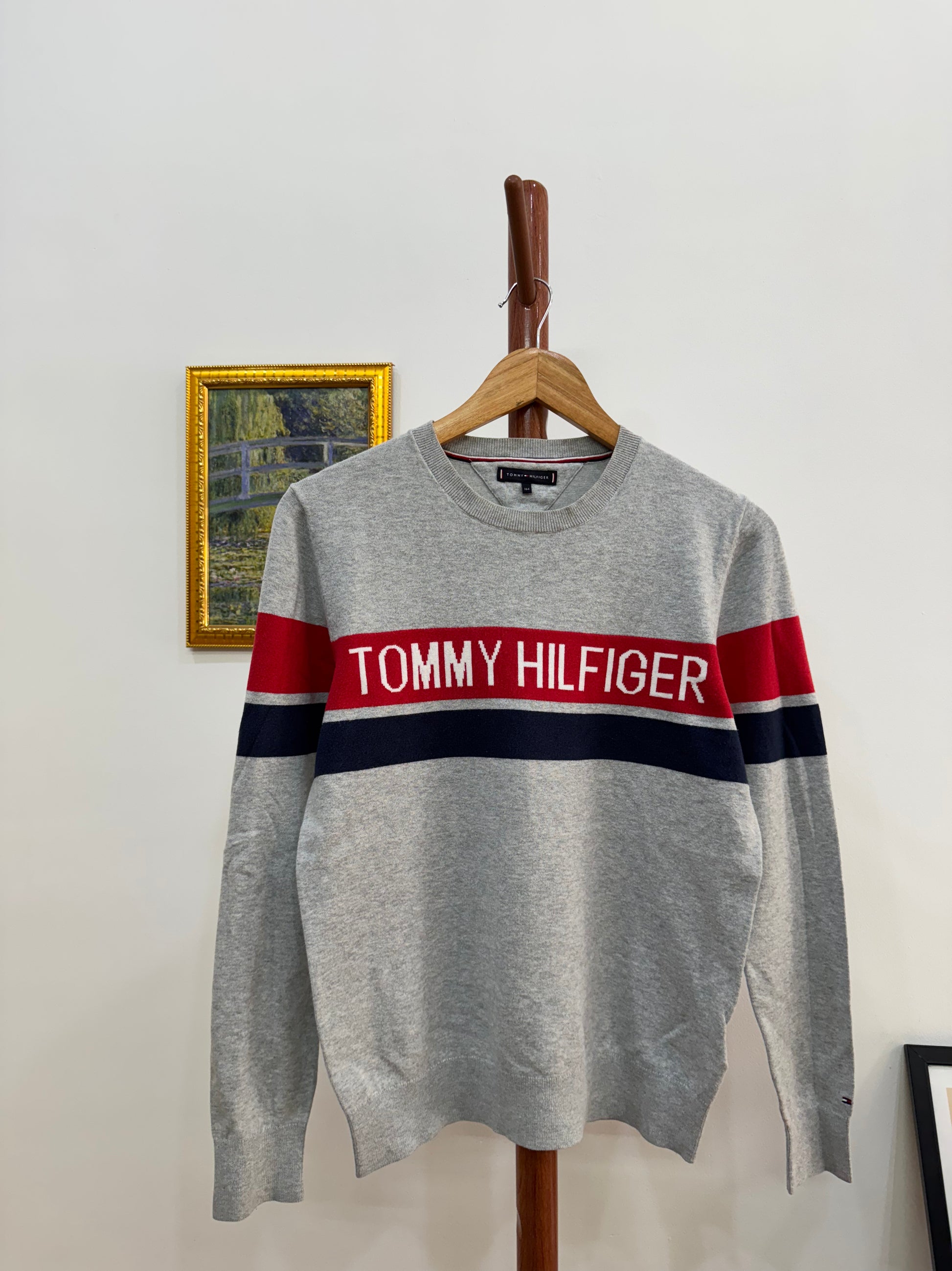 Grey 'Tommy Hilfiger' sweater (XS) – Archive Heaven