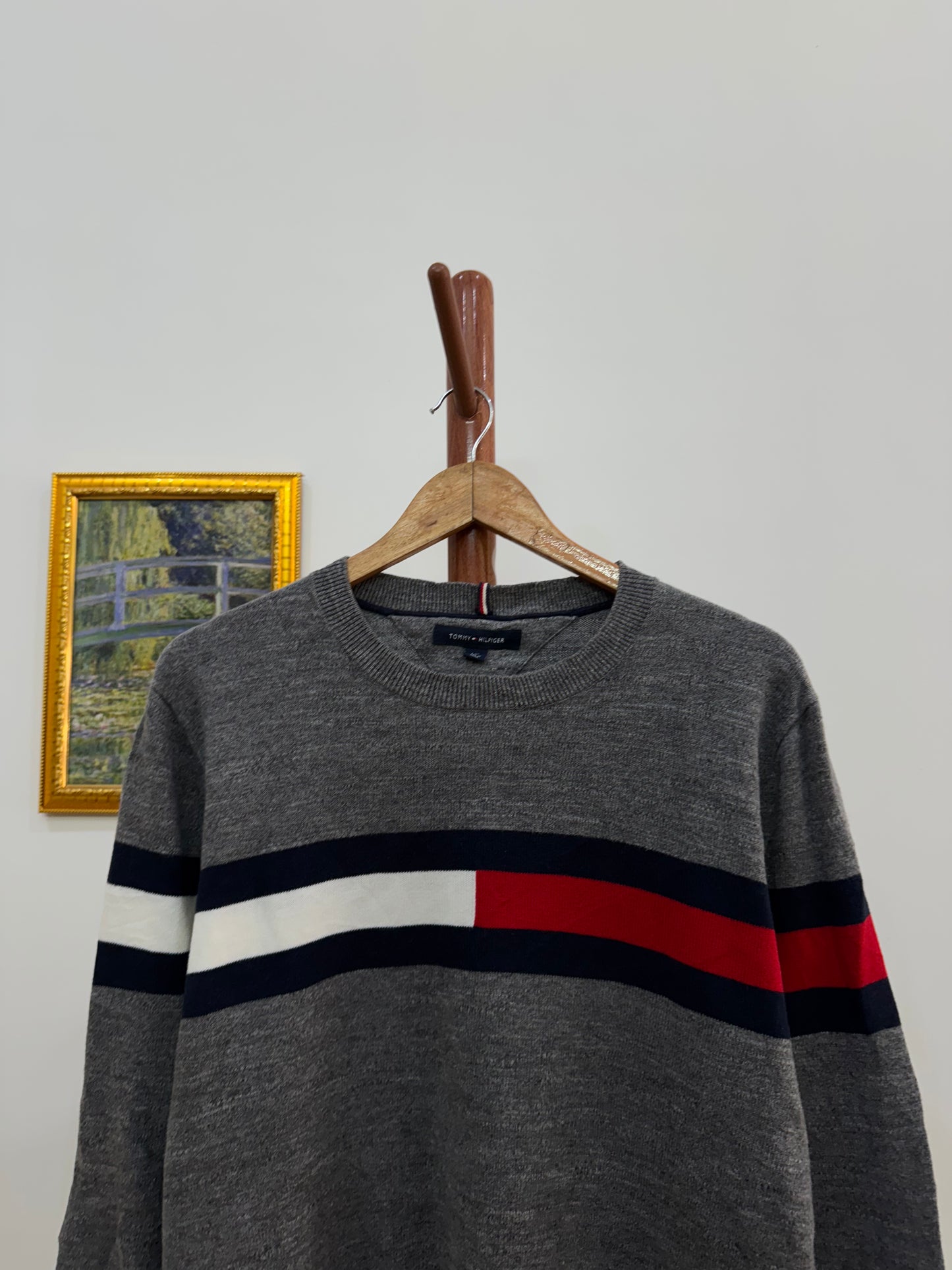 Grey 'Tommy Hilfiger' Sweater (L)