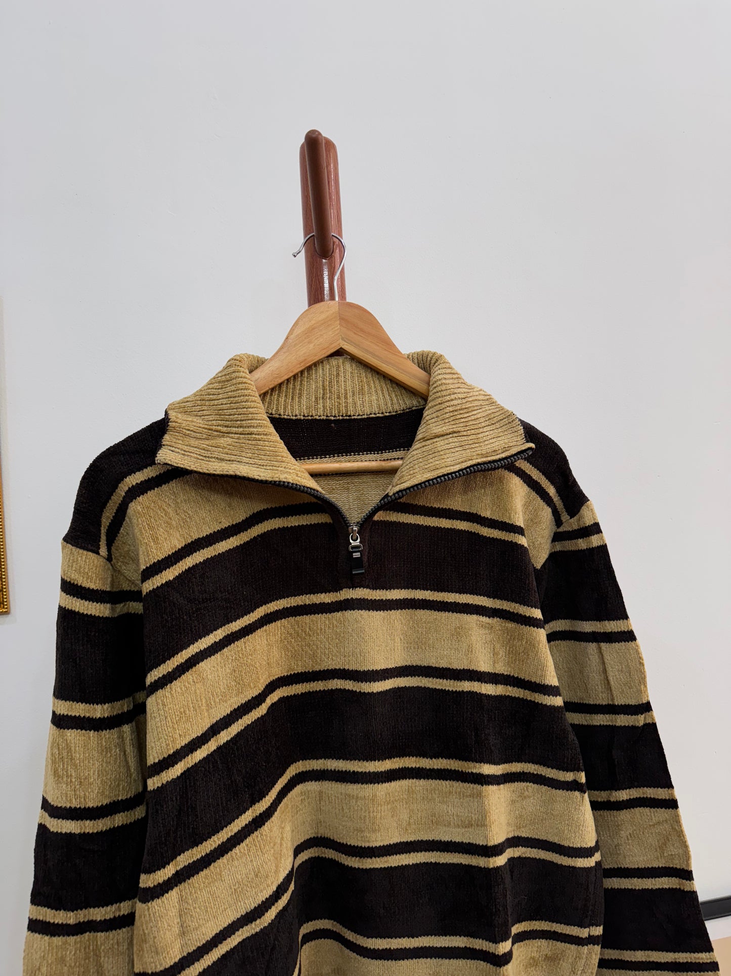 Brown Stripes Knitted Zipper