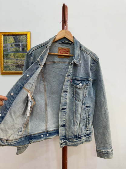 Vintage LEVIS Denim Jacket