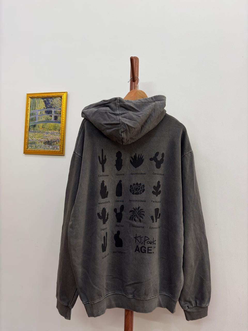 AGE 🏜️ Heavyweight Washed Anthacrite Grey Hoodie 

Not faded its washed anthacrite Grey