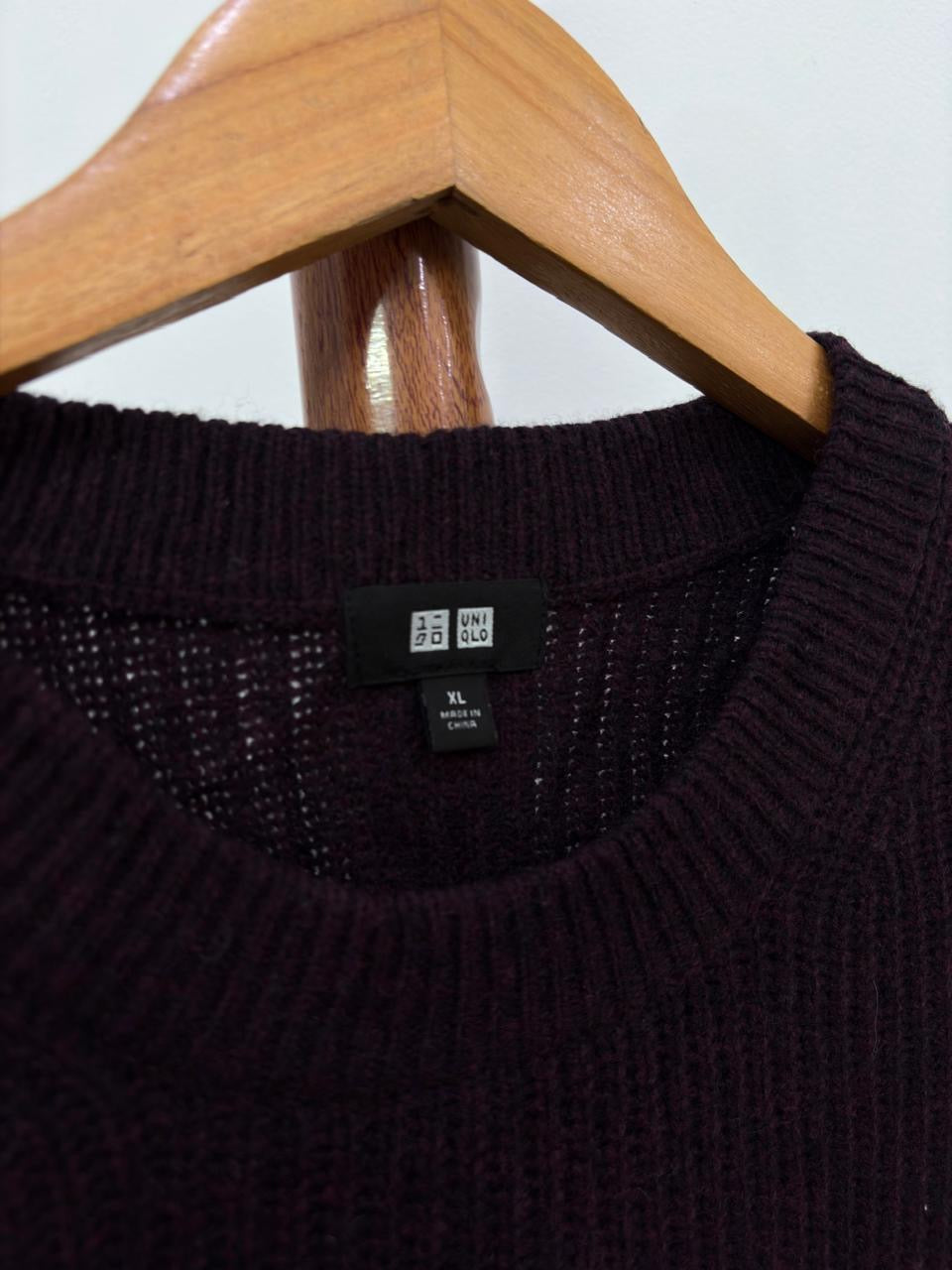 Dark Burgundy Striped 'Uniqlo' Wollen Sweater

Timeless & Versatile 🍂