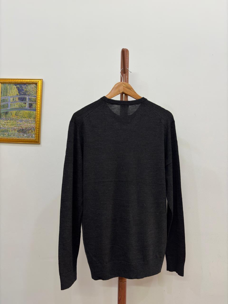 Grey 'Uniqlo' Merino Knit Sweater 
Timeless & Versatile 🍂